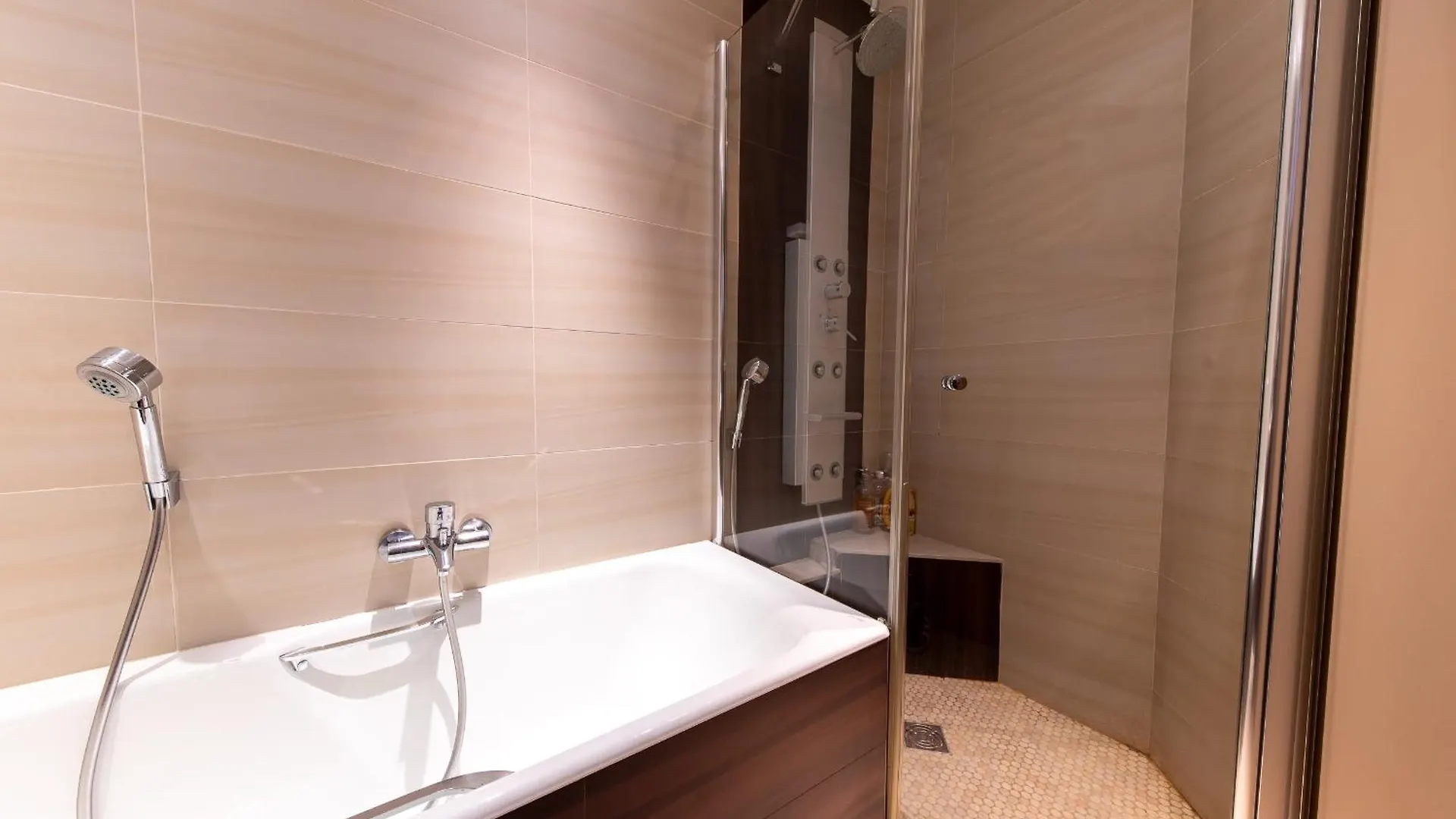 Apartment Le Tassilunois - T3 Cosy - Centre Ville De Tassin France