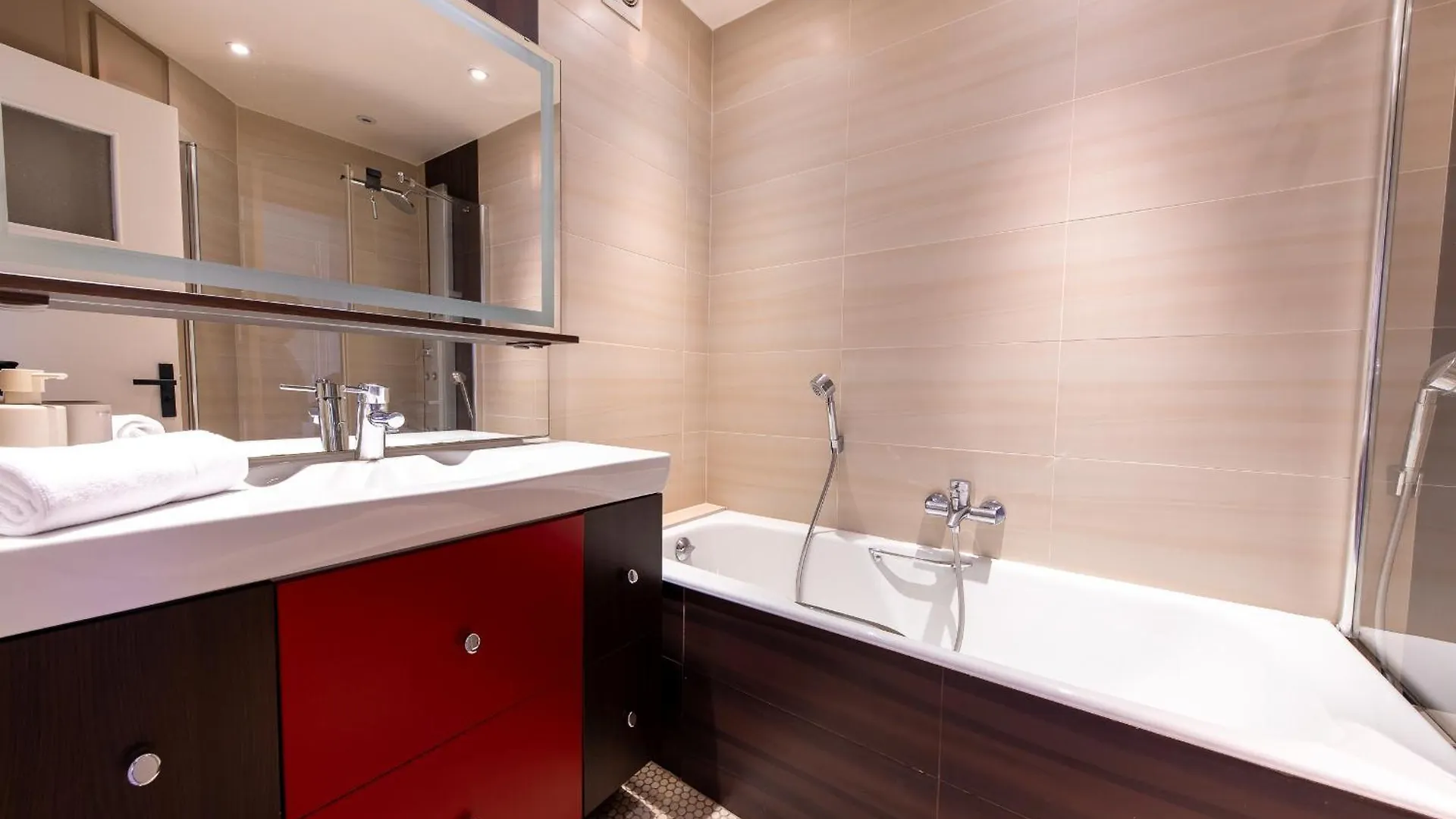 Apartment Le Tassilunois - T3 Cosy - Centre Ville De Tassin